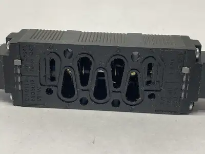 AE-1003 | Univer  Pneumatic Solenoid Valve - Used