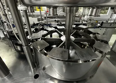 USED FILLER SPECIALTIES FILLER/CAPPER COMBINATION