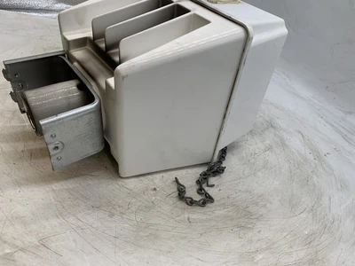 USED PHILLIPS DAY BRITE HBO10XM48-Q AND HBO10XM48