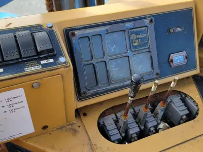 USED 2005 OMEGA 4DH12-08Q-48P