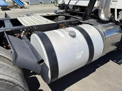 Used 2011 VOLVO VNL64T300 Conventional trucks California US | Ben Kaplan Equipment #1250886