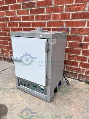 USED VWR / SHEL LAB 1330GM GRAVITY CONVECTION OVEN 240°C 1.6 CU. FT.