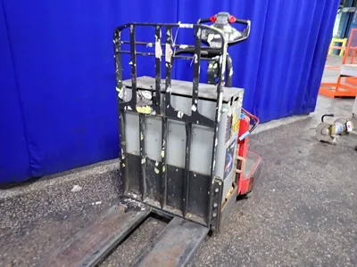 USED THE RAYMOND CORPORATION 8410