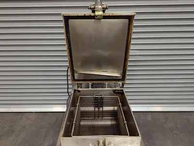 Used HENNY PENNY 600 Cookers / Coolers / Fryers British Columbia CA | Surrey Food Equipment #1413189