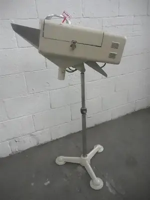 MANESTY MODEL 25 S/S TABLET DEDUSTER