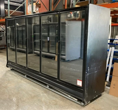 142-0429 Hill Phoenix ONRZH5 Remote 5 Door Freezer Case
