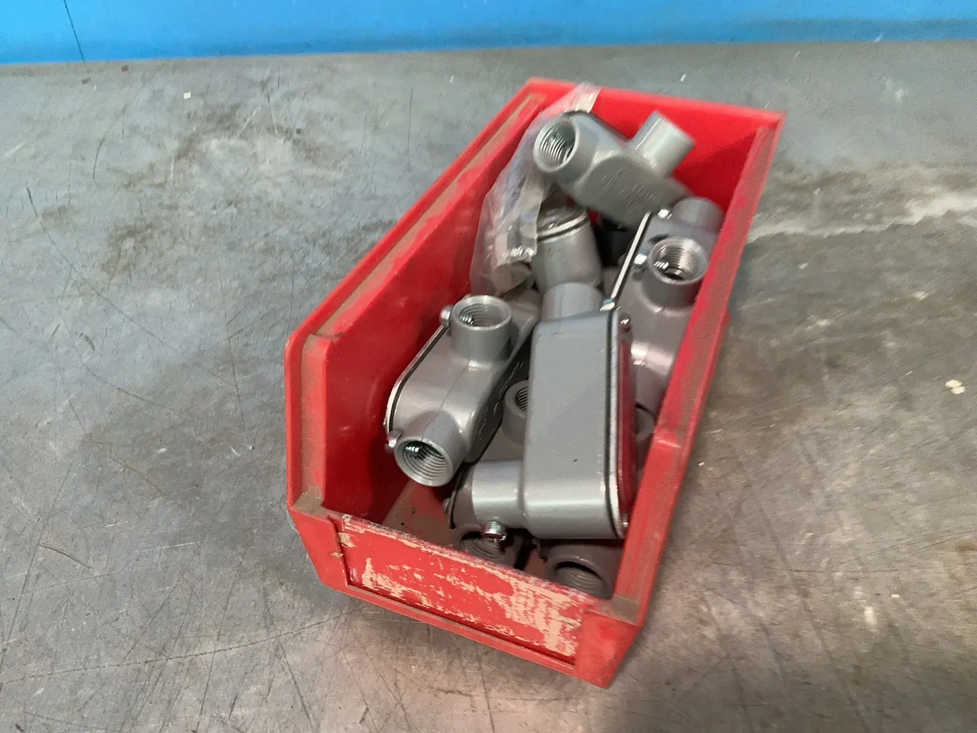 Used _UNKNOWN_ E121488 Electrical Fittings Ohio US | HGR 24 #1314219