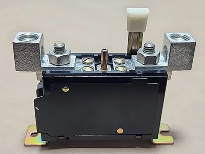 NEW Allen-Bradley 815-E0V4