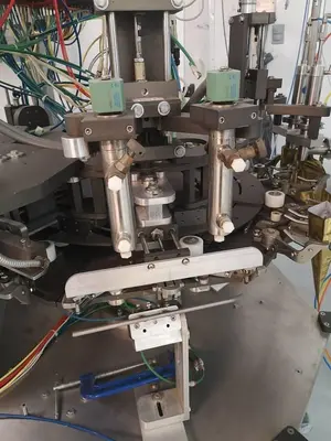 Vertical Pouch-Filling Machine