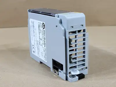 NEW ALLEN-BRADLEY 1769-OF2