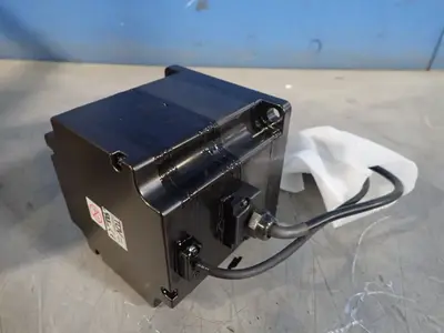 NEW YASKAWA ELECTRIC SGMPH08AAE4CD
