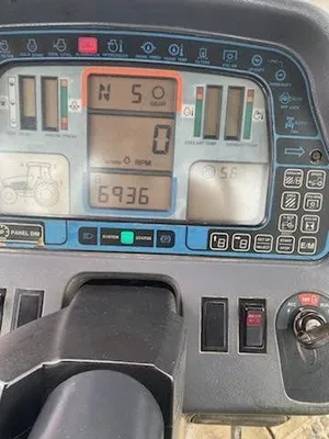 NEW HOLLAND 8870 Tractor | Iron Listing (8)