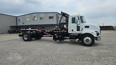 New | in-Stock 2027 MACK MD7 Rolloff Trucks Texas US | Roll Off Truck World #1491899