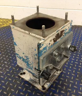 USED METAL FABRICATOR DRAWER MAGNET040
