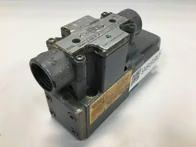 USED SPERRY VICKERS DG4V30BPLT10LHJAS310
