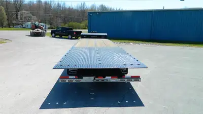 New | in-Stock 2027 LANDOLL 930E Lowboy Trailers Tennessee US | LMI Tennessee LLC #1505096