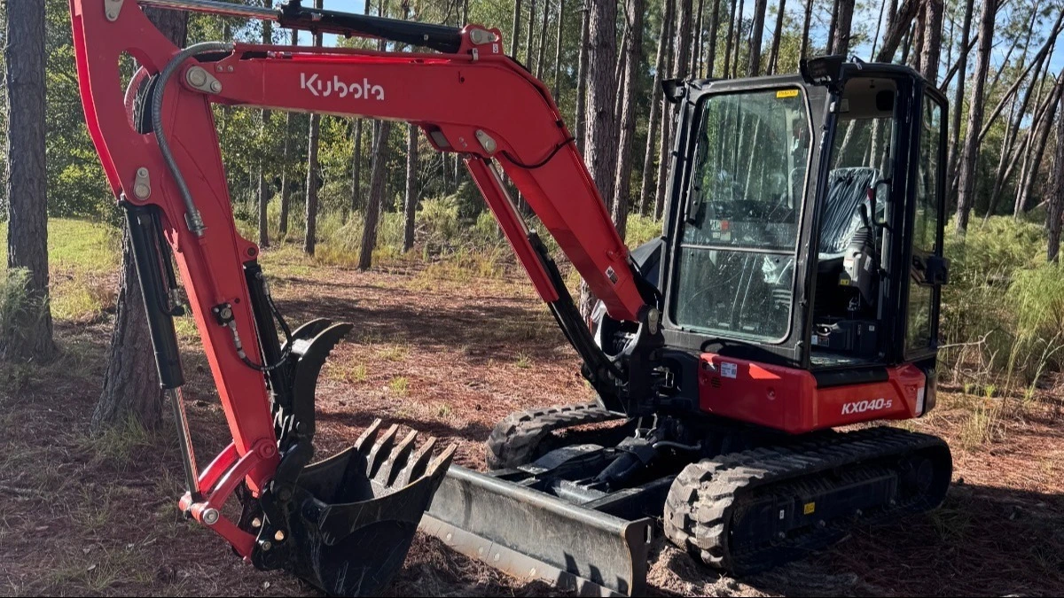 USED 2025 Kubota KX040-4