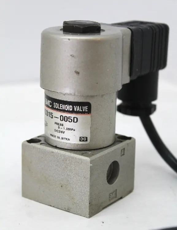Used SMC VT315-005D Solenoid Valves | Industrial Parts R Us Inc. #360344