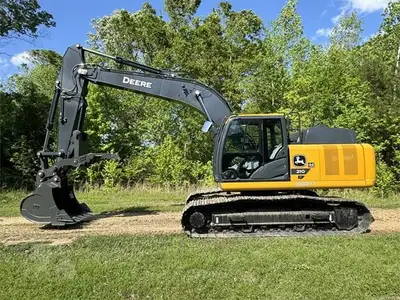 USED 2025 Deere 210P-TIER