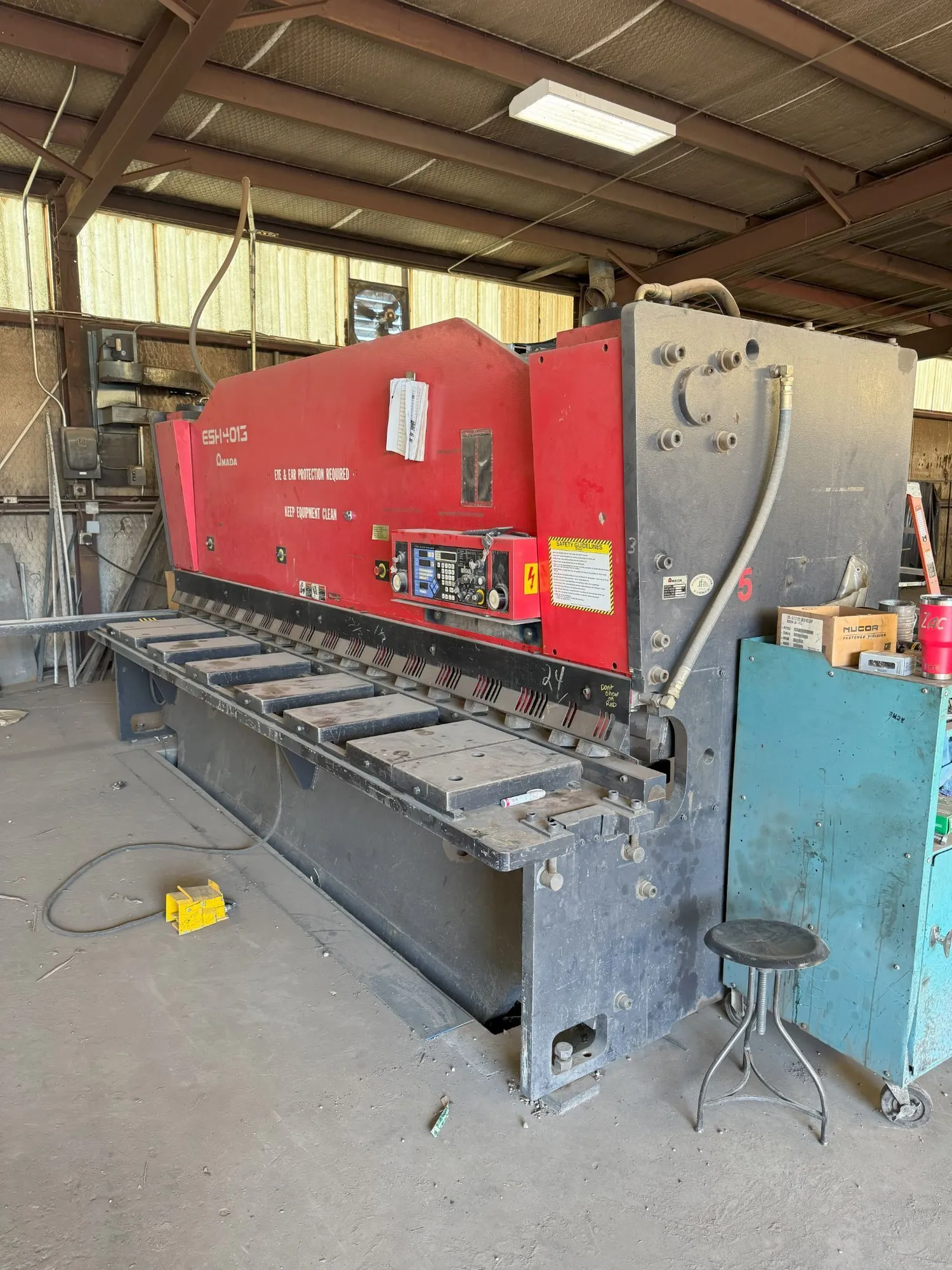 Amada ESH-4013 Hydraulic Shear