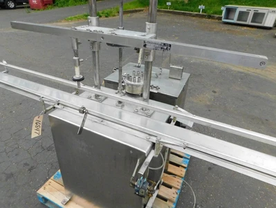 USED FILLING EQUIPMENT CO. PRESSURE FILLER