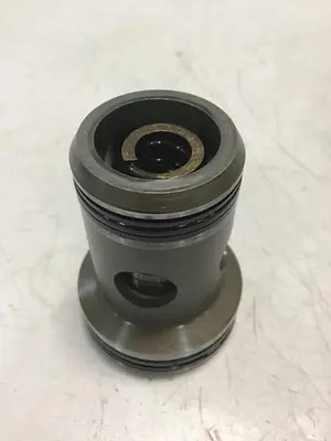 USED VICKERS 25-D10-30