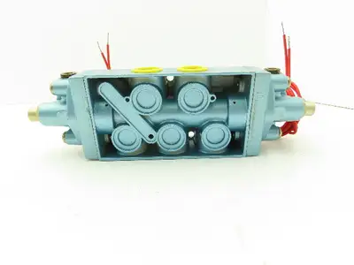Skinner S3RRHAL4 Directional Control Valve 5-Way 3 Pos 120V 150 PSI 1/2" NPT