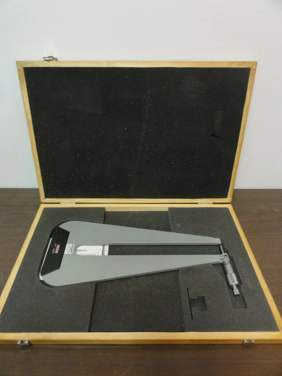 Used SPI _UNKNOWN_ Micrometers Connecticut US | BG Industrial Surplus #472306