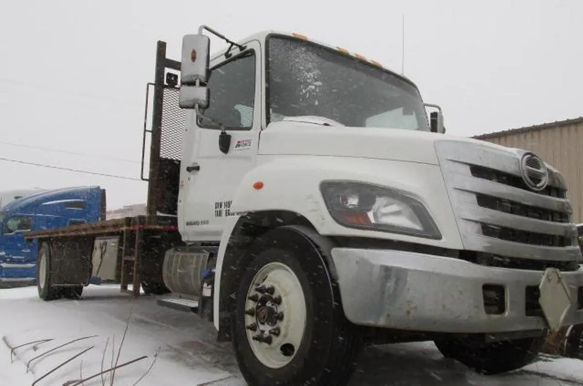 Used 2019 HINO 338 Flatbed Trucks Manitoba CA | Conquest Truck & Auto Sales #1421331