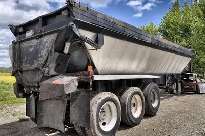 Used 2002 RED RIVER LB334 Dump Trailers Indiana US | Proxy Equipment #1385179