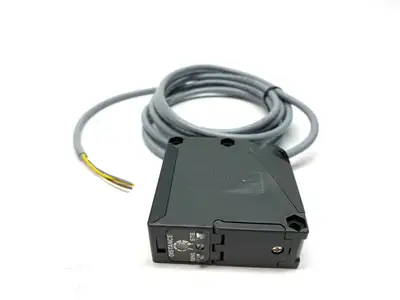 USED SUNX PHOTOELECTRIC SENSOR 240V