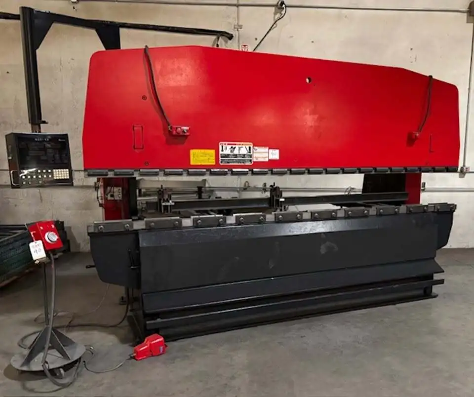 USED AMADA RG-100L