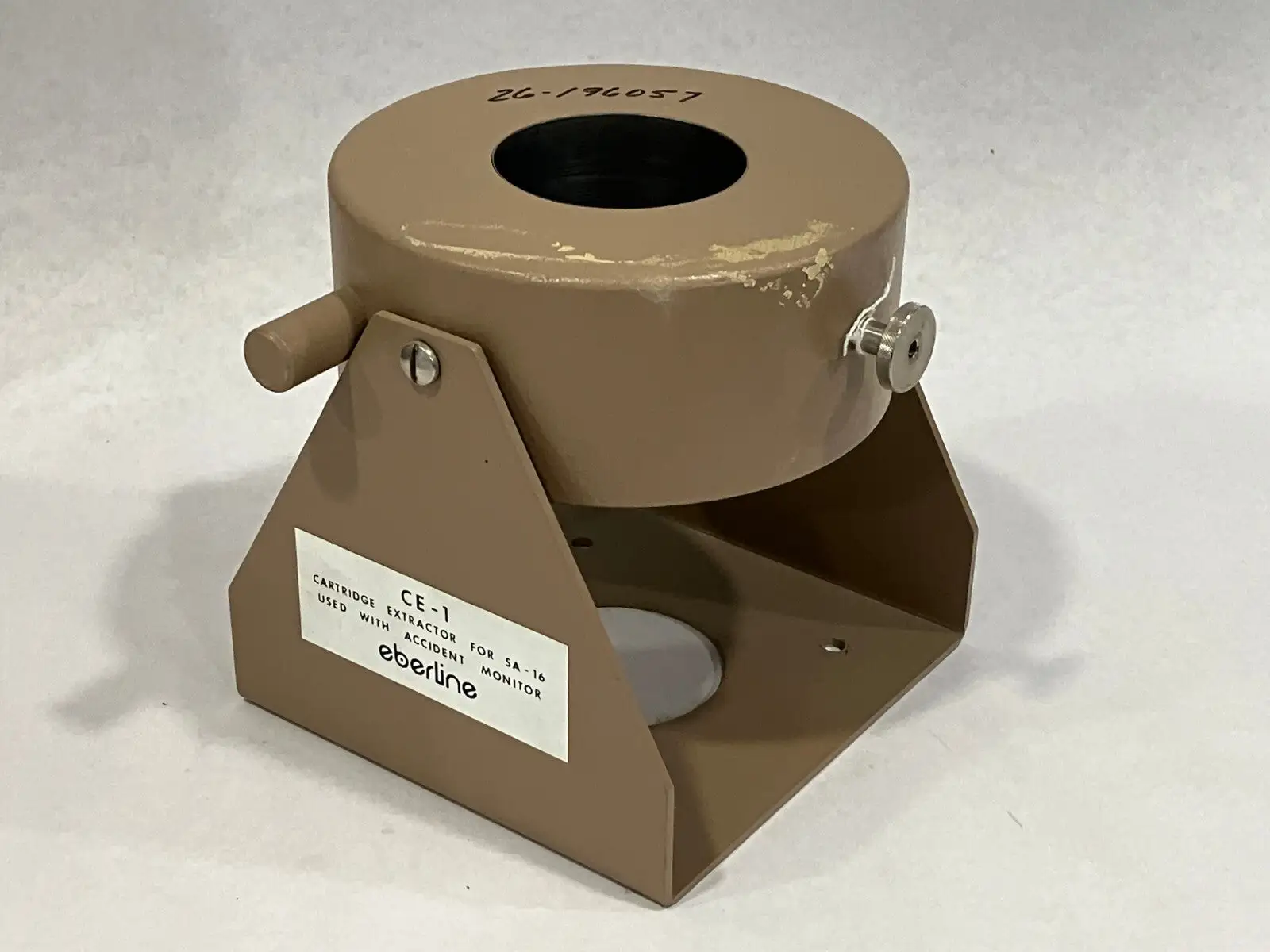 USED EBERLINE CARTRIDGE EXTRACTOR FOR SA-16