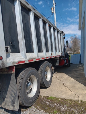 2000 MACK DUMP TRUCK Mixing truck | Iron Listing (1)