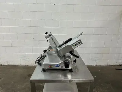 USED GLOBE G12