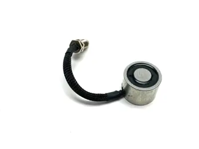 USED MAG-MATE ROUND ELECTROMAGNET, 10-32 TAP, 1" DIA, 0.75" WIDE, 24VDC, 1.4W
