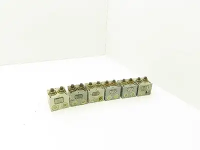 Knorr-Bremse WBV-6 Pneumatic Air Double Switch Block Lot of 6