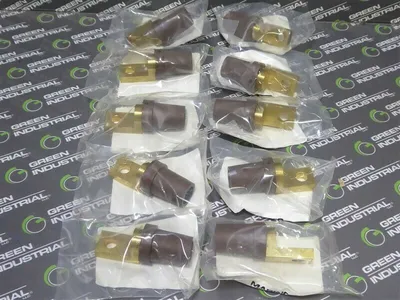Box of 10 Marinco CL40FR-OFFSET-F Bus Bar Mount Female Receptacles Brown New NIB