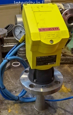 Vega Puls 44 Radar Sensor Continuous level controller