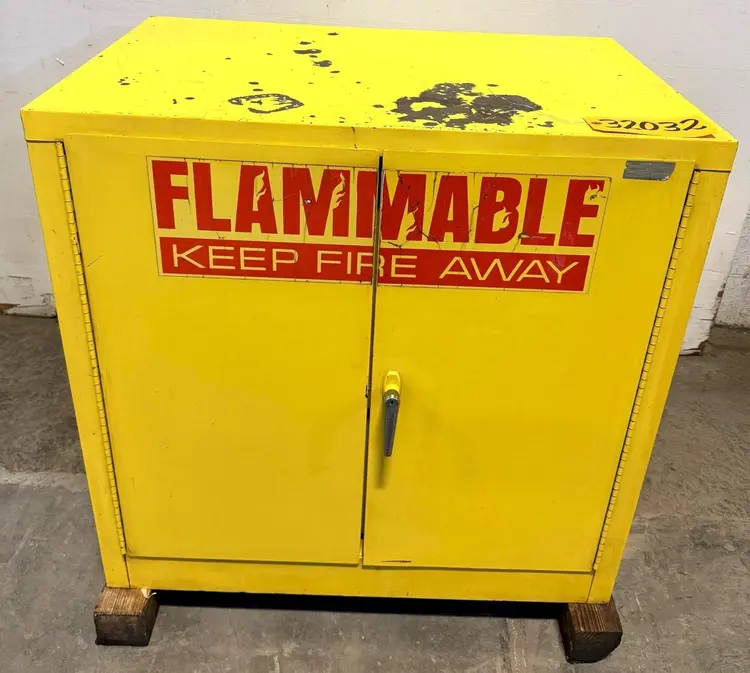 Used LAB SAFETY 2443 Cabinets | CW WOOD MACHINERY #475185