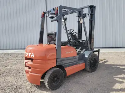 USED TOYOTA 52-6FGU30