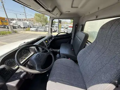 Used 2019 HINO 268 Box trucks California US | Commerce Truck Equipment Sales #1548691