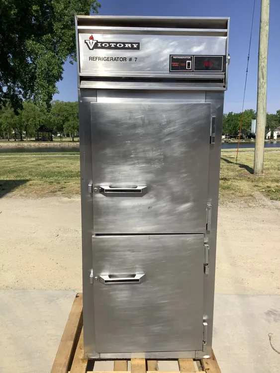 Used _UNKNOWN_ RS-1D. Refrigerators | Grocery Equipment Sales #1066479
