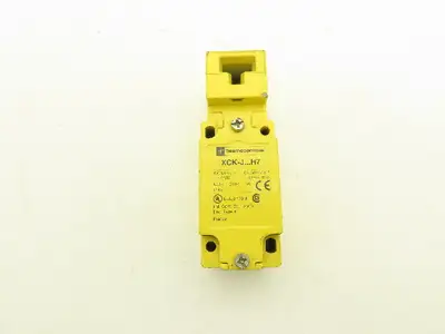 Telemecanique XCK J1305707 Safety Interlock Key Switch 240vac 3amp