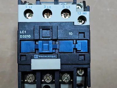 Used TELEMECANIQUE LC1D3210 Switchgears British Columbia CA | Lenmark #1438536