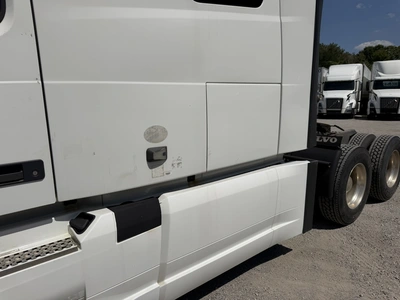Used 2021 VOLVO VNL760 Conventional trucks Indiana US | Miedema Asset Management Group #1414665