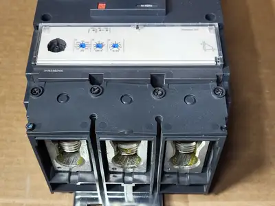 NEW SQUARE D LLA36400CU31X