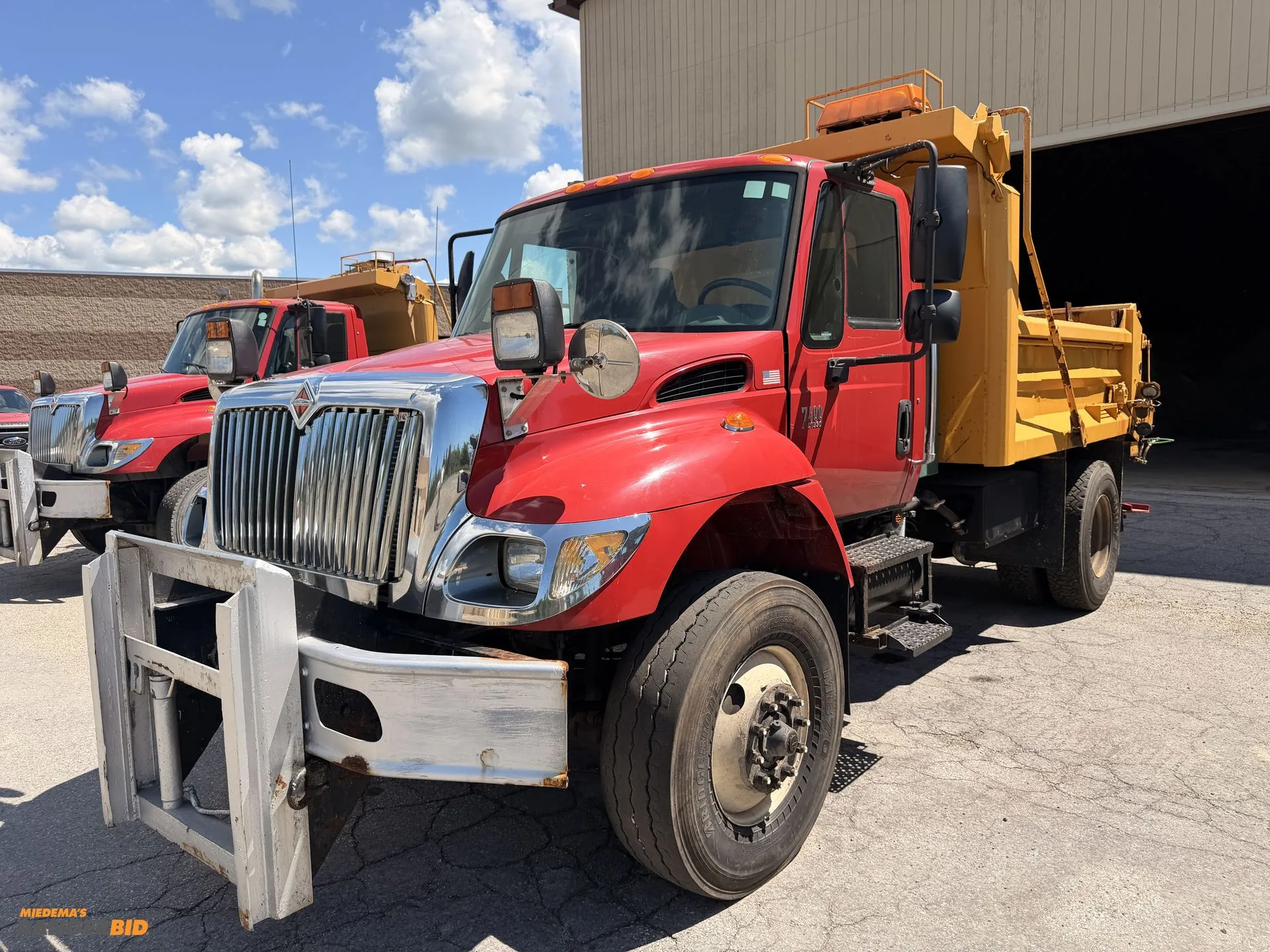 Used 2003 INTERNATIONAL 7400 4X2 Dump trucks Michigan US | Miedema Asset Management Group #1391640