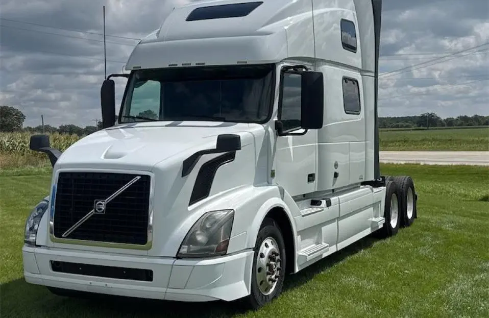 USED 2018 VOLVO VNL64T780