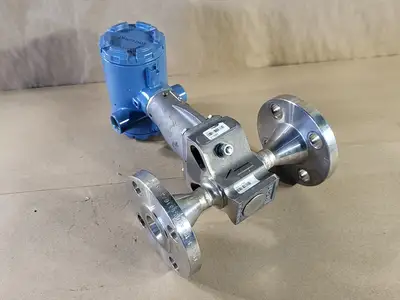 NEW ROSEMOUNT 8800CR010SA1N1D1